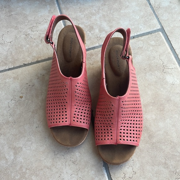 Coral Open Toed Wedge Sandal Heels - Picture 2 of 7